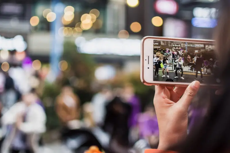 Live Shopping Events: Turning Viewers into Buyers in Real Time