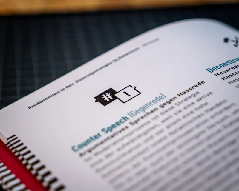 Beyond the Guidebook: Crafting Unscripted Adventures in the Age of Instant Itineraries