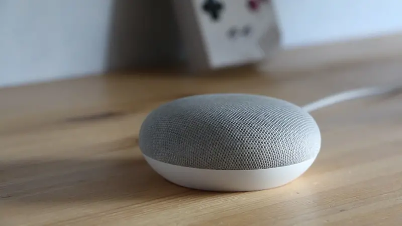 When Your Phone Talks Back: Google Voice Search Is Redefining Online Commerce When Your Phone Talks Back: Google Voice Search Is Redefining Online Commerce