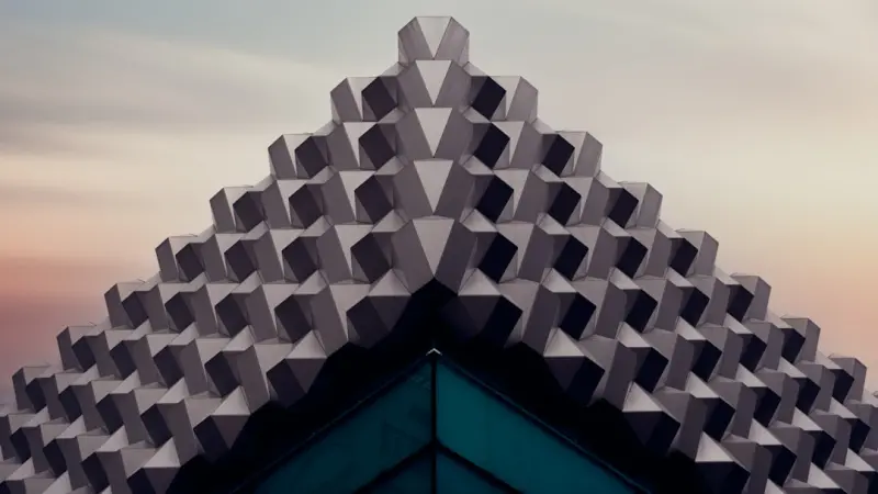 Edge Intelligence: How Computing at the Network Edge is Transforming Real‑Time Experiences