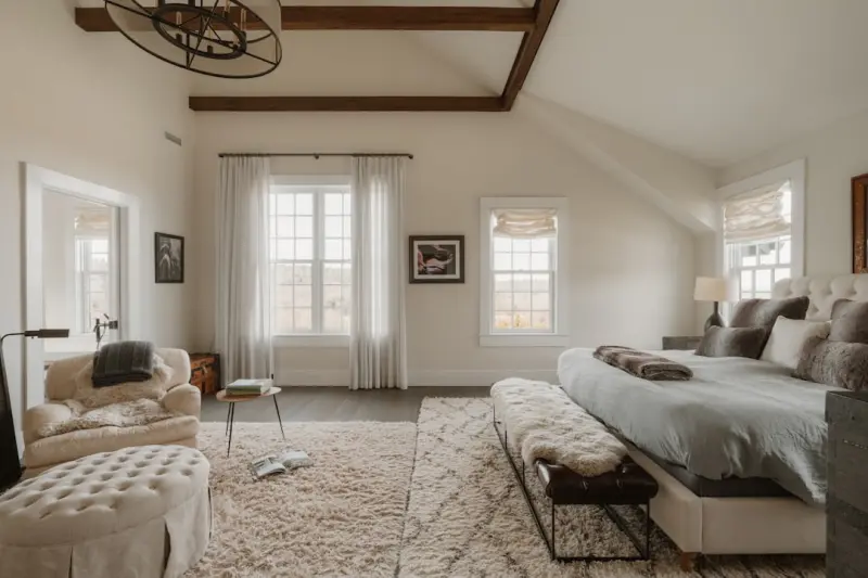 Designing a Bedroom Sanctuary: Light, Texture, and Smart Storage for Restful Living