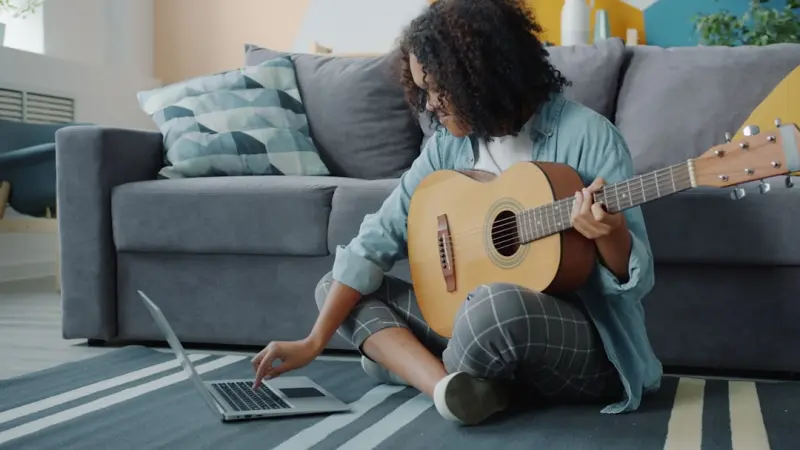 Acoustic Mastery at Home: Simple Hacks to Tame Noise and Boost Focus