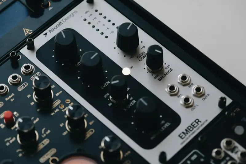 Turning the Dial: How Audio Branding Is Redefining B2B Digital Marketing