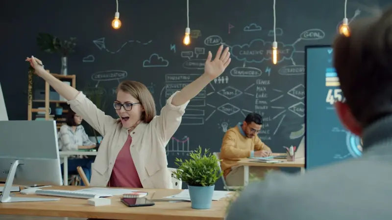 Reimagining Workplace Wellness: AI‑Powered Personal Health Dashboards