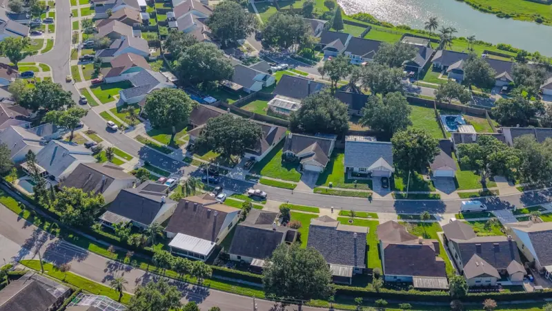 Hyper‑Local Community Marketing: Turning Neighborhoods Into Brand Hubs