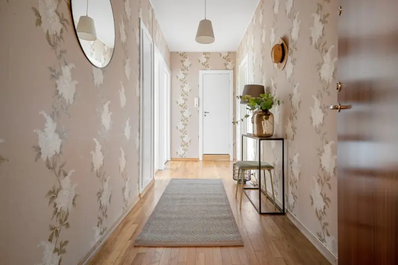 Revamp Your Entryway: Smart, Stylish, and Stress‑Reducing Tips