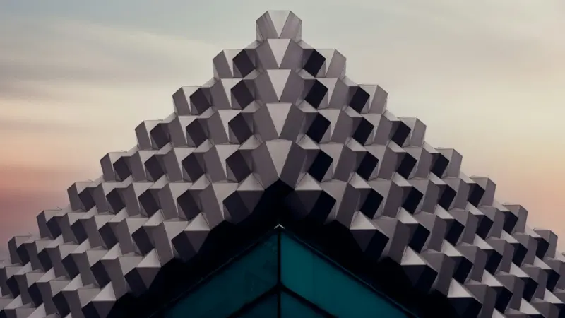 Edge AI: How Decentralized Intelligence Is Redefining B2B SaaS
